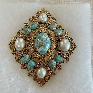 Vintage Sarah Coventry Statement Brooch – Gold Filigree Faux Turquoise & Pearls